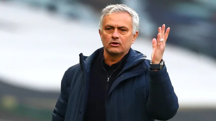 What does Mourinho say after rumors that Chelsea are preparing to take Dybala this summer?